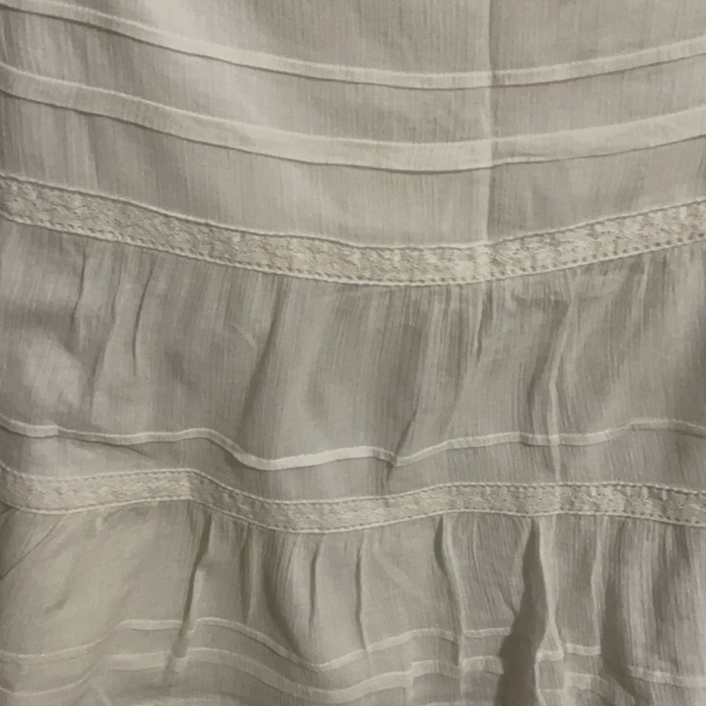 🌟Girl’s ivory white skirt 🌟 - Picture 3 of 4